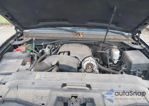 2010 Chevrolet Suburban 1500 Lt1 z USA, uszkodzony, nr VIN 1GNUKJE32AR225710